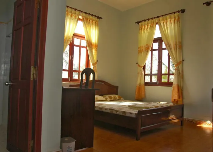 Khách sạn Dưỡng Mũi Ne / Muine Village 2*